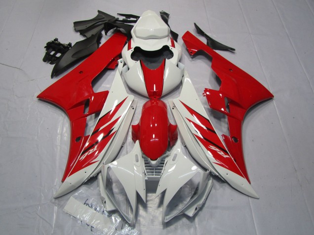 2006-2007 Red and White Style Yamaha R6 Motorcycle Fairings 2006-2007 Red and White Style Yamaha R6 Motorcycle Fairings